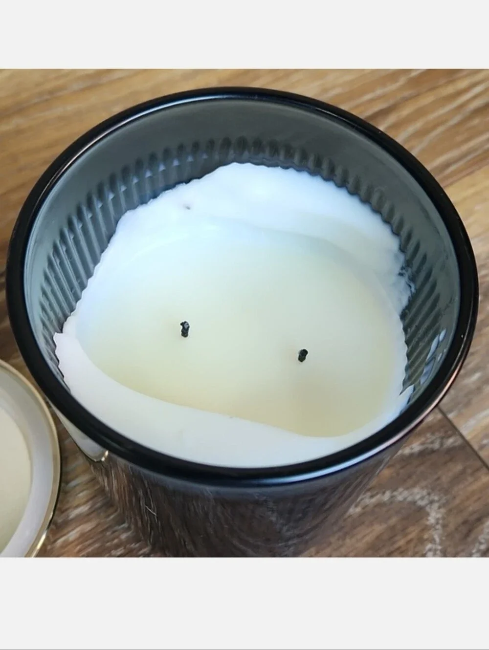 DW Home Ocean Scented Candle Water Lilies Roses Jasmine Ambered Musk